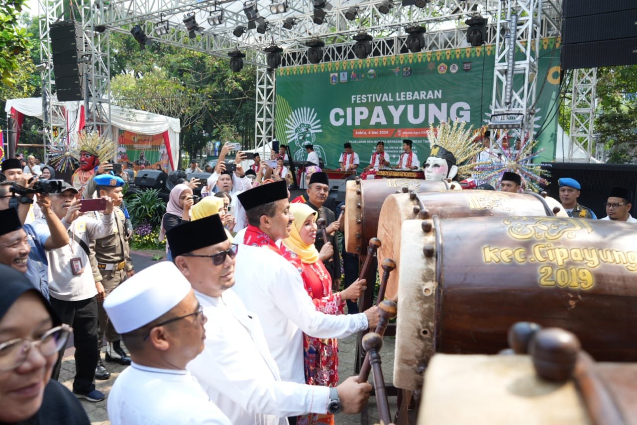 Dibuka Walikota, Lebaran Cipayung 2024 Diwarnai Berbagai Tradisi Betawi